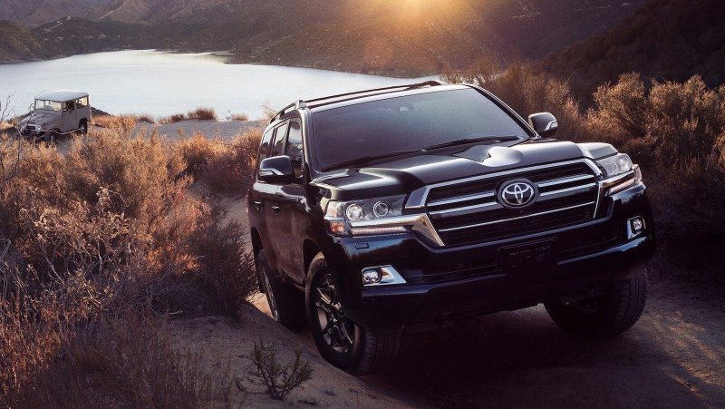 Toyota Land Cruiser 200 Heritage Edition
