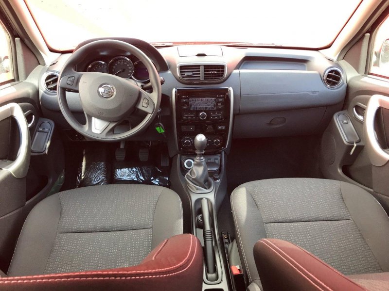 Nissan Terrano 2015 салон
