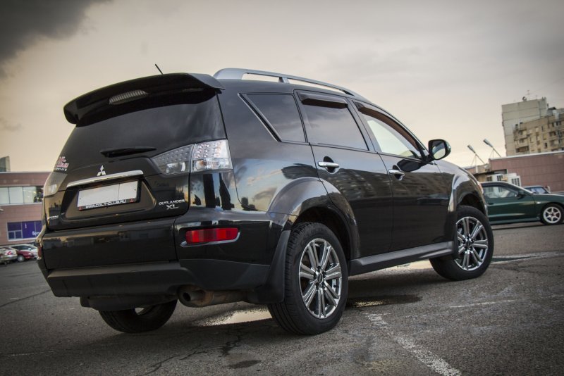 Mitsubishi Outlander XL 2013