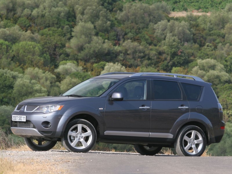 Mitsubishi Outlander XL 2 поколение