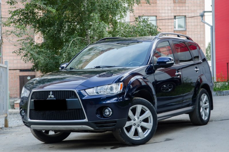 Mitsubishi Outlander XL 2011