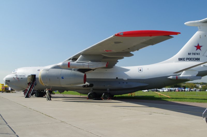 Самолет-заправщик ил-78м-90а