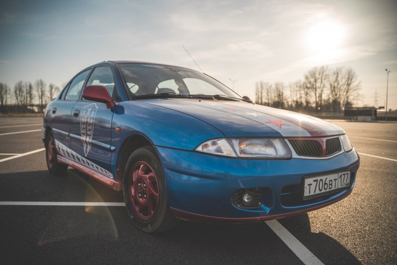 Mitsubishi Carisma Sport