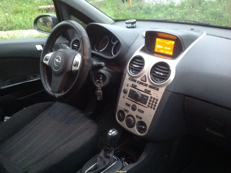 Opel Corsa 2007 1.4 салон