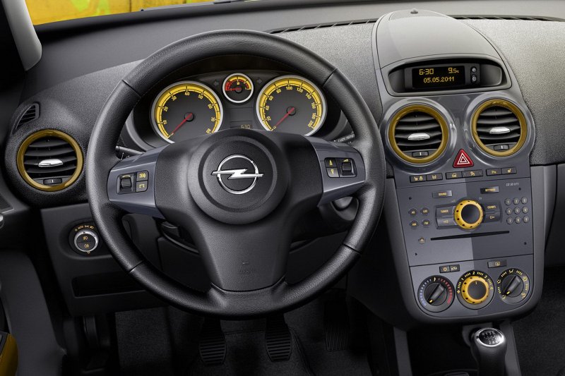 Opel Corsa d 2008 салон