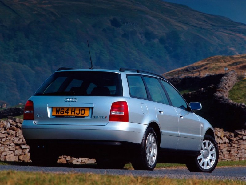 Ауди а4 Авант универсал 2000