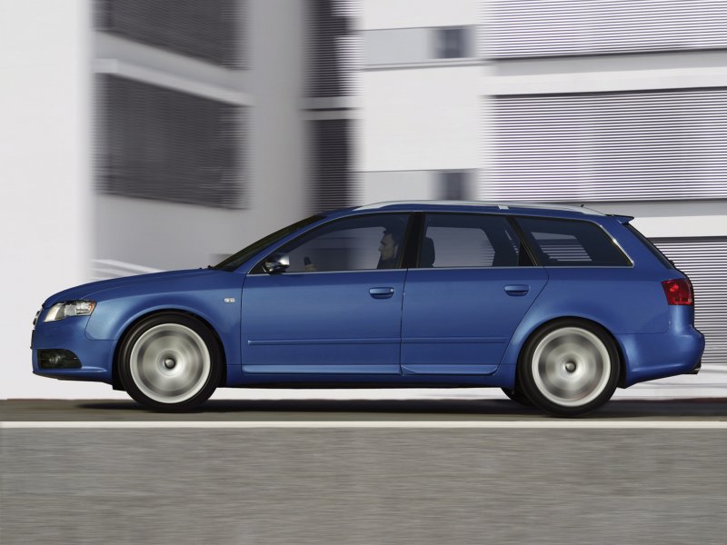 Audi s4 b7 универсал