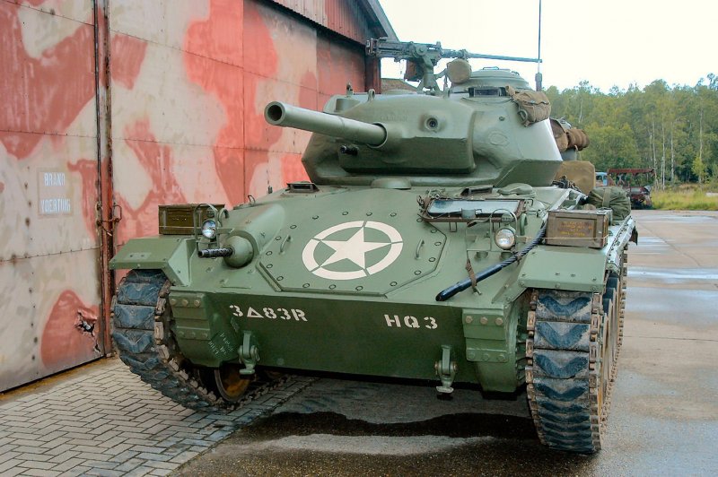 Легкий танк m24 Chaffee