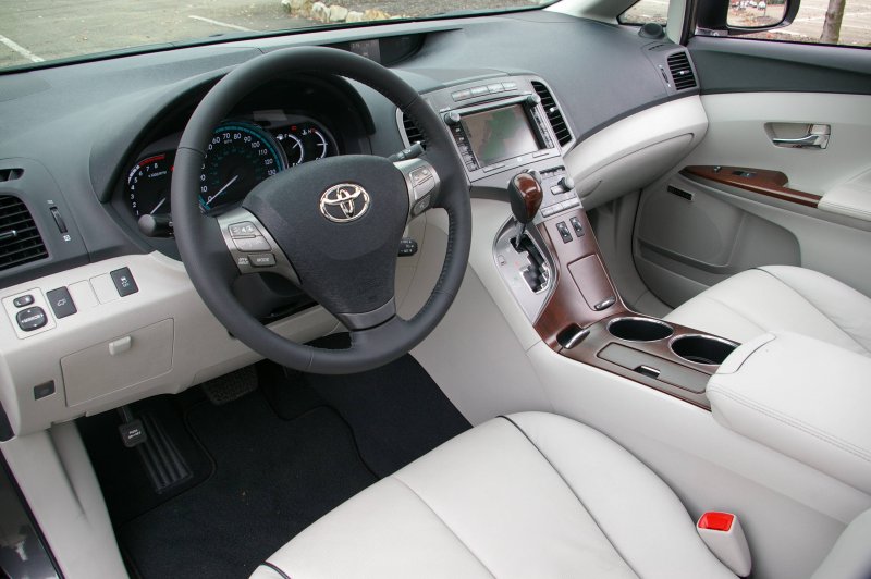 Toyota Venza салон