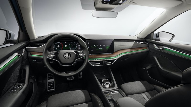 Шкода Октавия Combi 2021