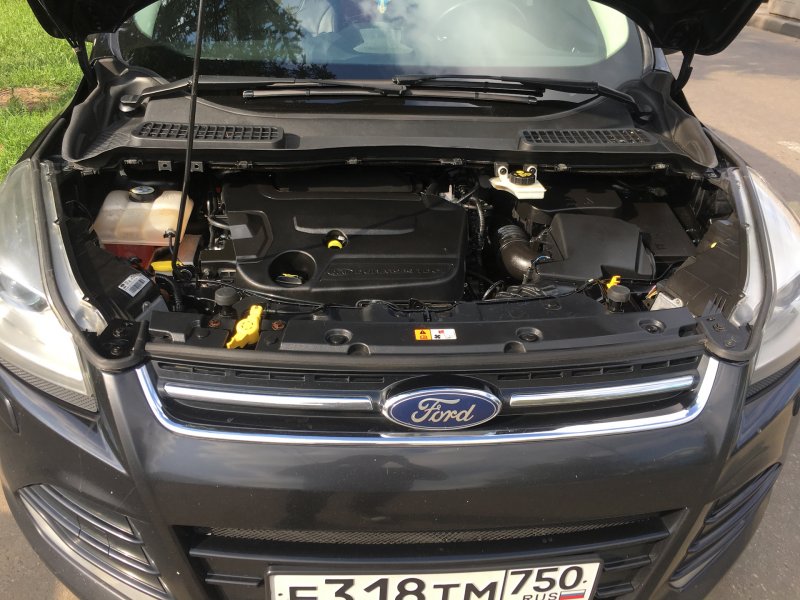 Ford Kuga 1 под капотом