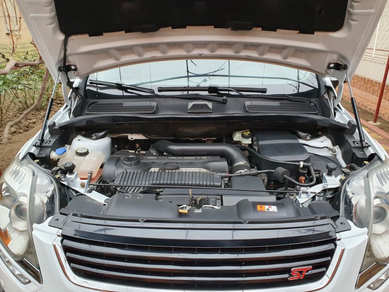 Ford Kuga 2011 под капотом