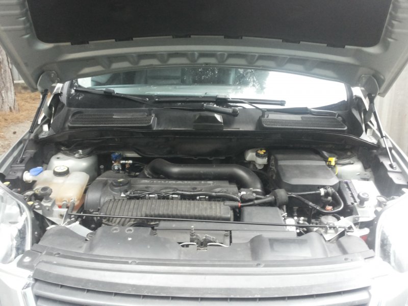 Ford Kuga 1 под капотом