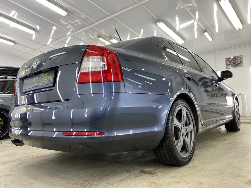Škoda Octavia a7 серая Black Edition