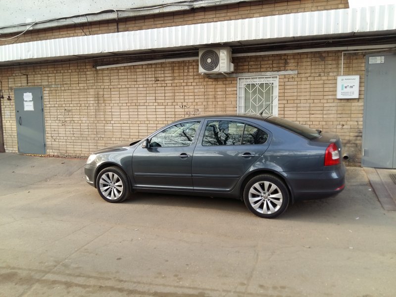 Skoda Octavia a7 Combi Blue
