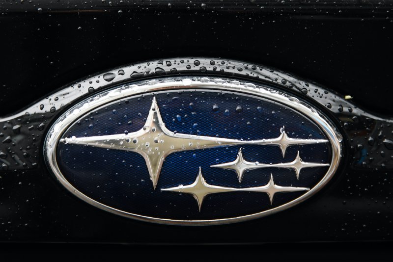 Subaru лейбл