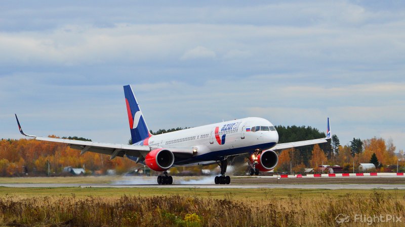 Azur Air 777