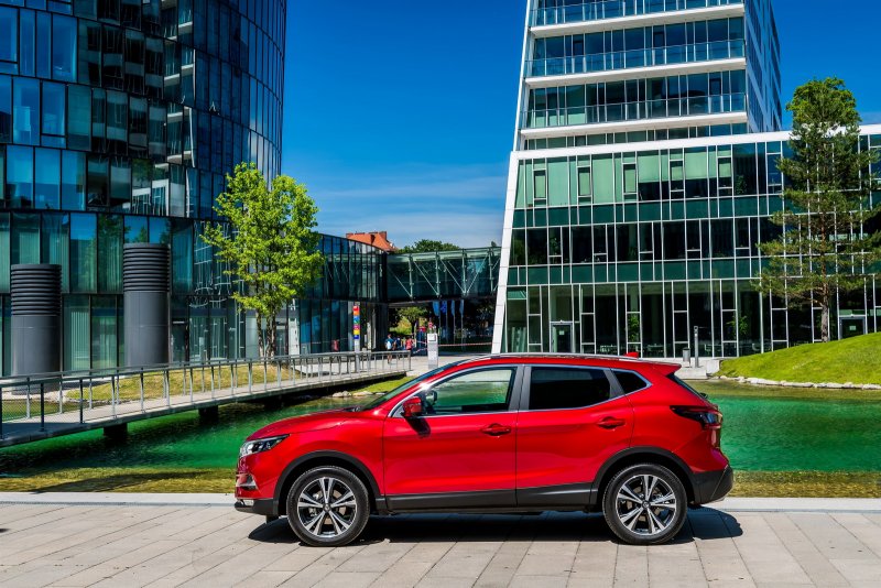 Nissan Qashqai i