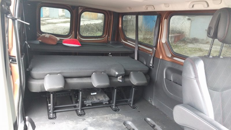 Renault Trafic 2004 салон