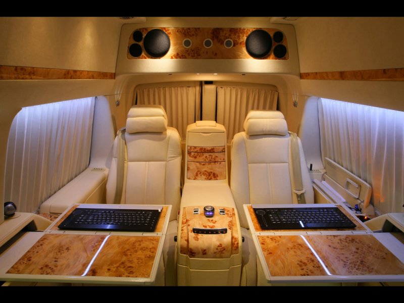 Chevrolet Express Custom