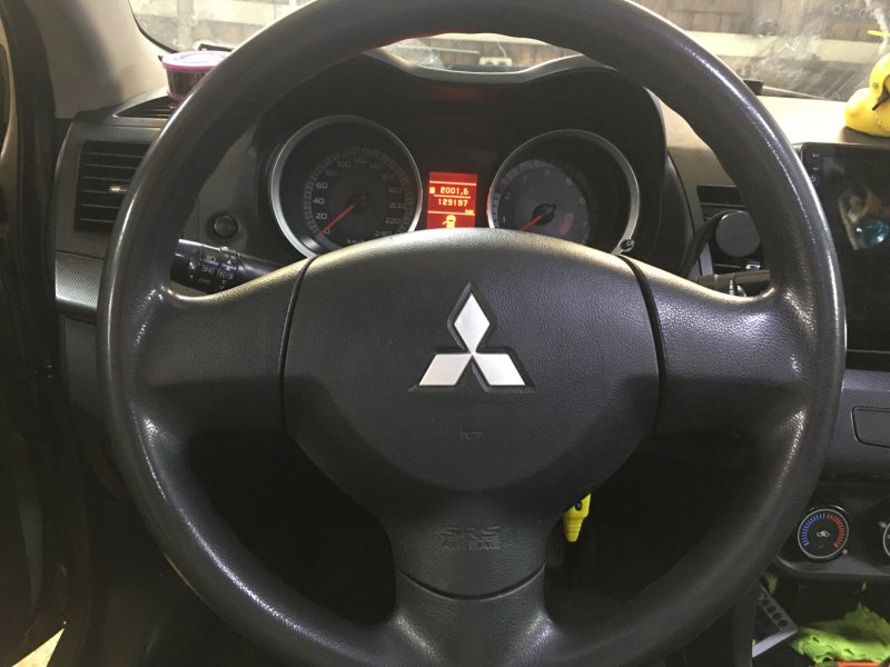 Оплетка на руль Mitsubishi Outlander XL