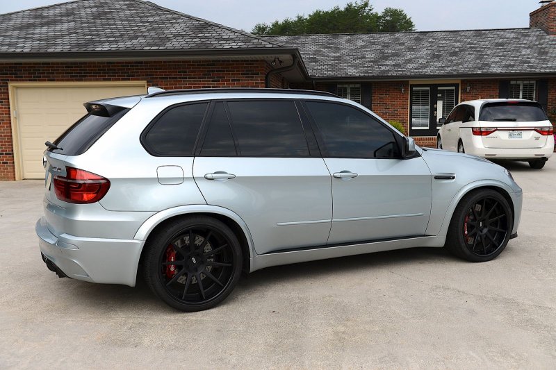 BMW x5 e70 Black Wheels
