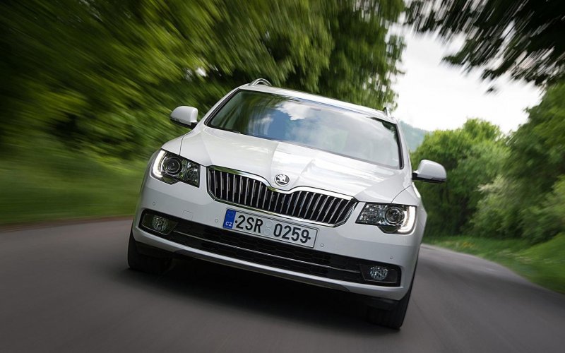 Skoda Superb Combi 2013