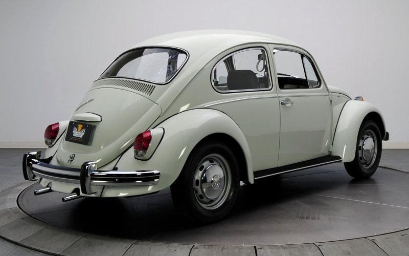Volkswagen Beetle желтый