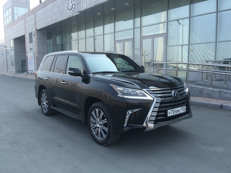 Lexus LX 550