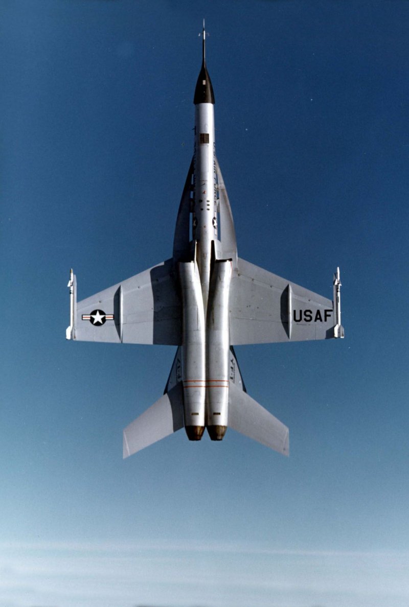 F-17 самолет