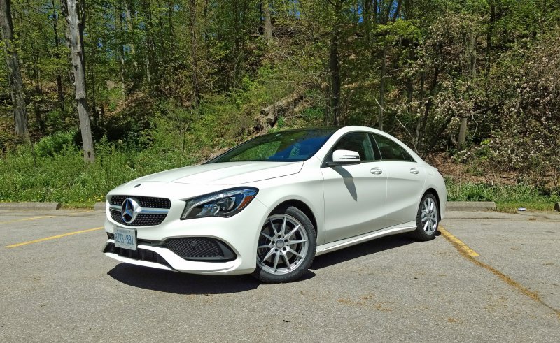 Мерседес-Бенц e350 4matic