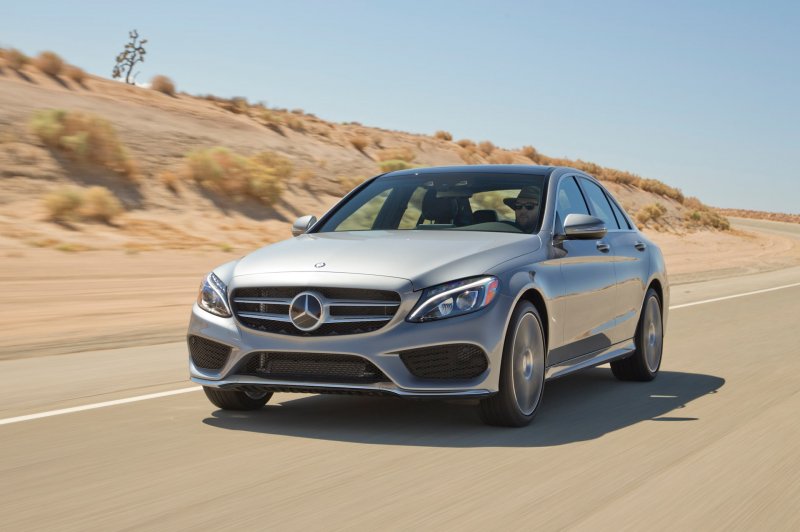 Мерседес-Бенц e350 4matic