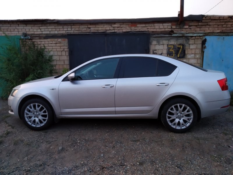 Skoda Octavia r17 Ronal