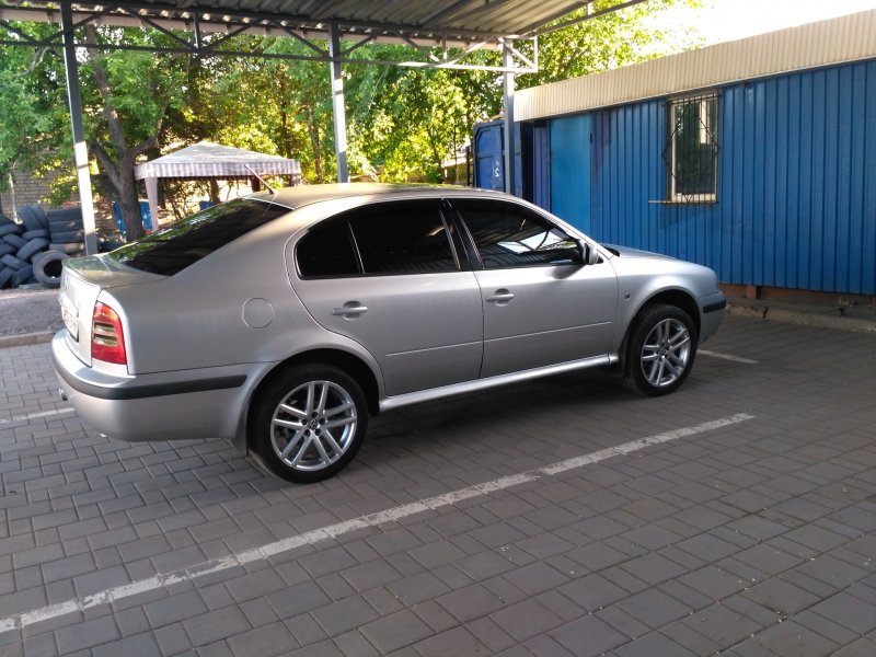 Skoda Octavia r17