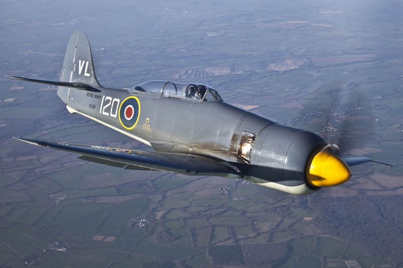 Истребитель Hawker Fury