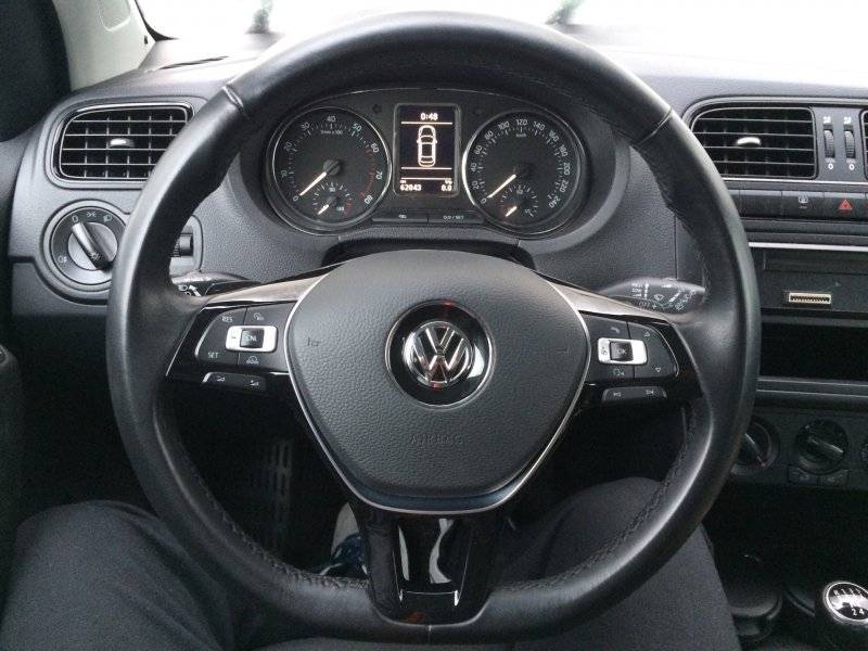 VW Polo sedan 2014 руль
