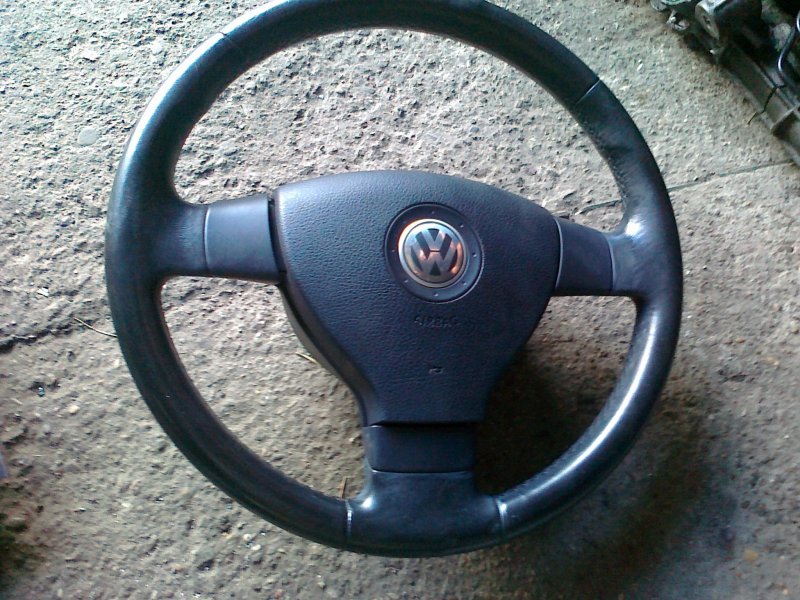 Руль Volkswagen Polo 2011