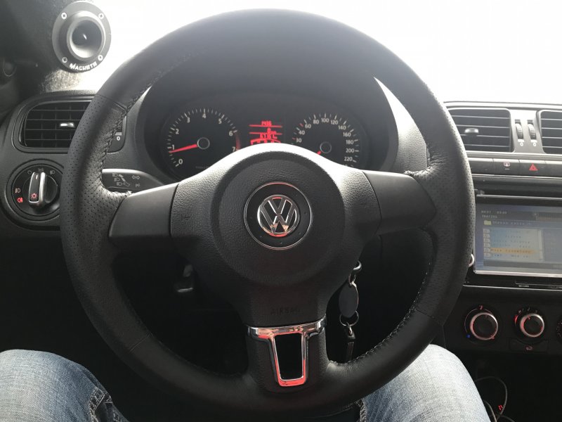 Руль для Volkswagen Polo 9n