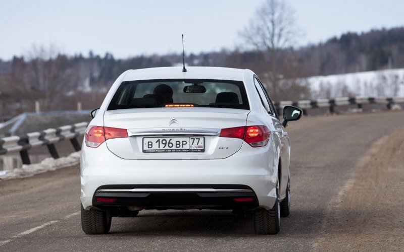 Citroen c4 седан 2013 сзади