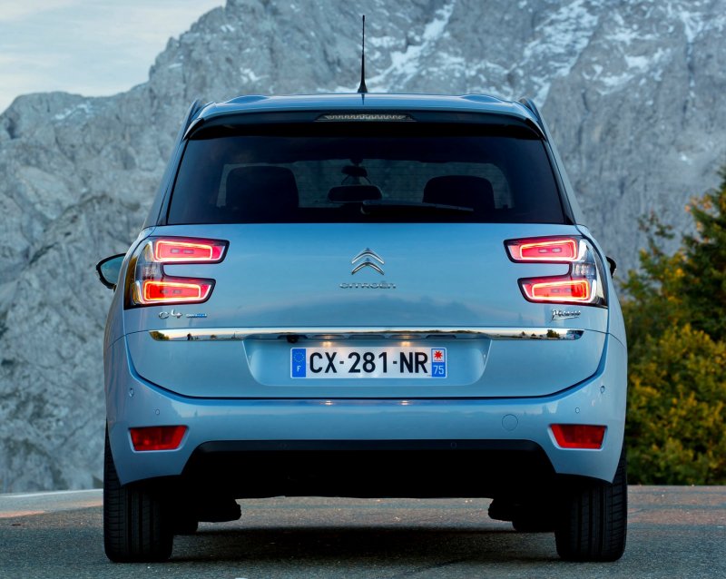 Citroen c4 Grand Picasso сзади