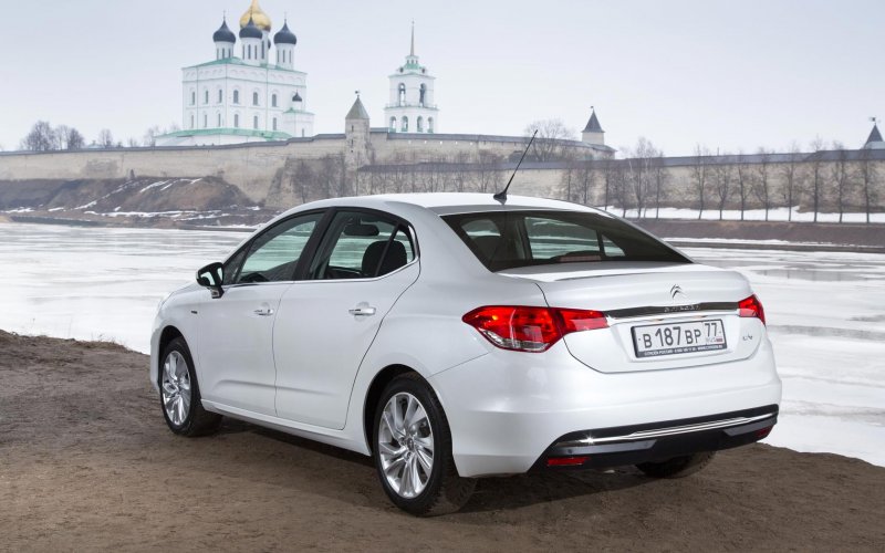 Citroen c4 sedan 2013