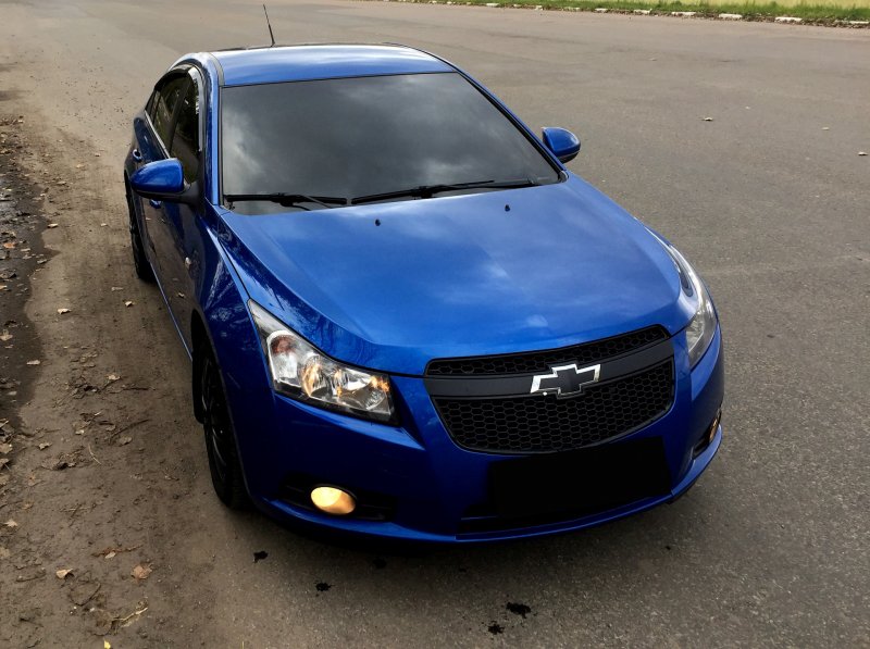 Chevrolet Cruze вишнёвый