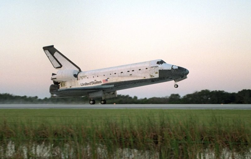 STS-125 landing