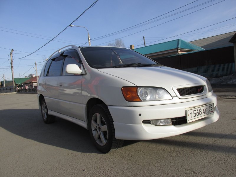 Toyota ipsum sxm15
