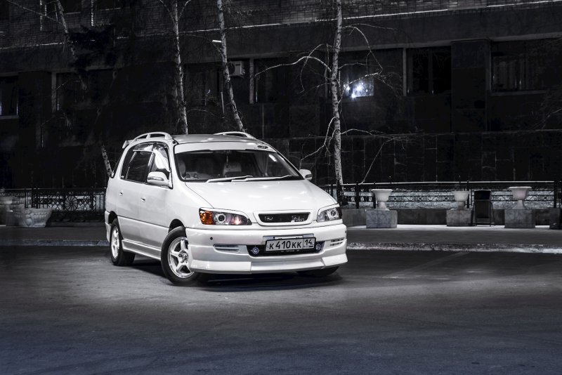 Toyota ipsum, 1996 - 2001, 1-е поколение (m10)