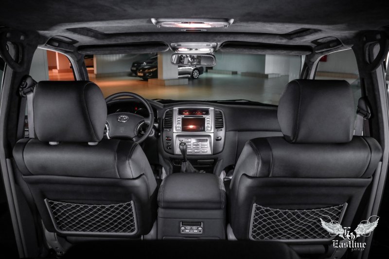 Toyota Land Cruiser 100 салон