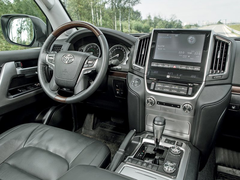 Toyota Land Cruiser Prado салон