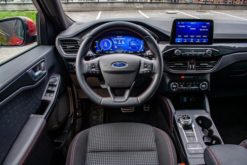 Ford Kuga 2 салон