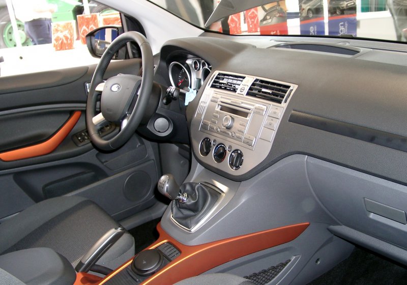 Kuga 2008 салон
