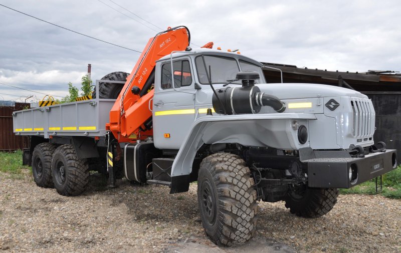 Урал 4320-031-011 с КМУ